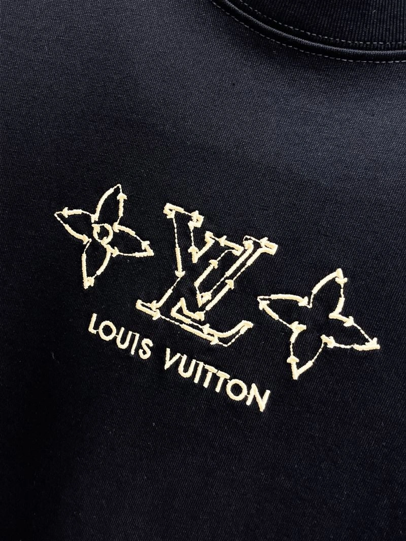 Flexible Louis Vuitton T-Shirts 133370