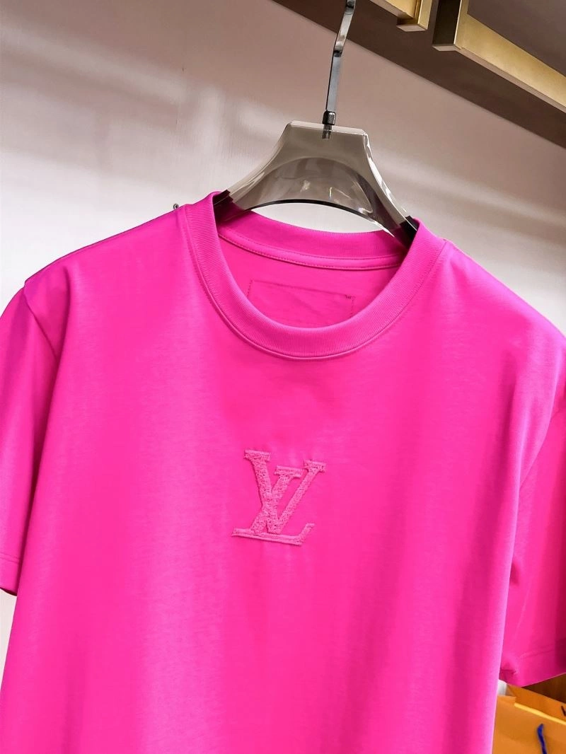 Louis Vuitton T-Shirts OnTrend 133362