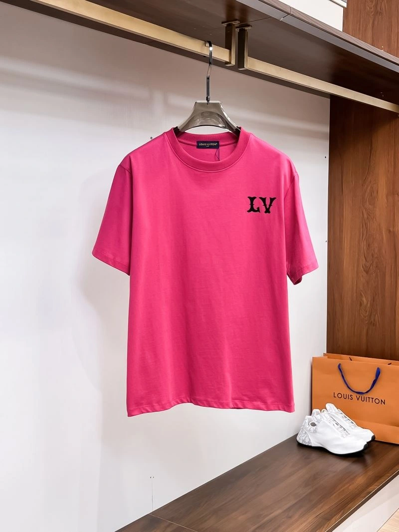 Louis Vuitton T-Shirts UrbanChic 133364