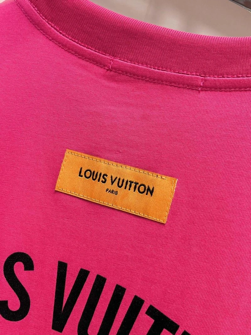 Louis Vuitton T-Shirts UrbanChic 133364