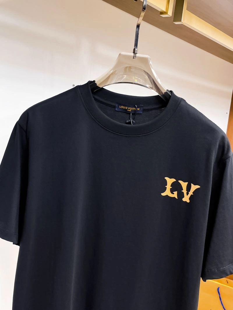 Louis Vuitton T-Shirts WrinkleFree 133373