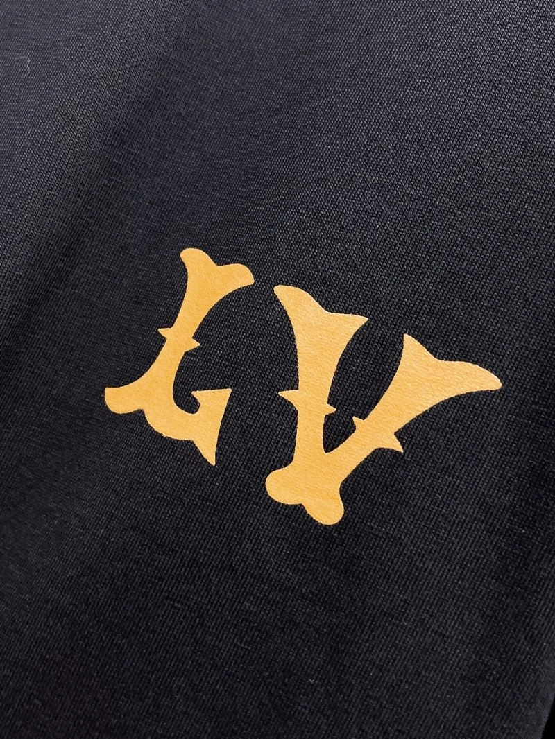 Louis Vuitton T-Shirts WrinkleFree 133373