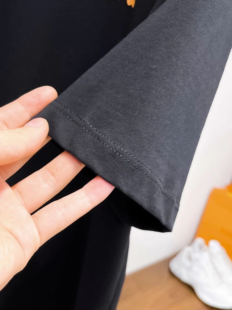Louis Vuitton T-Shirts WrinkleFree 133373
