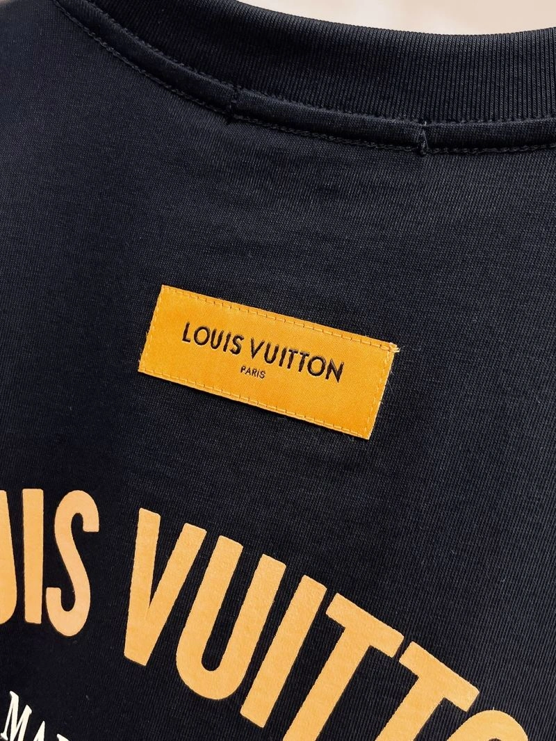 Louis Vuitton T-Shirts WrinkleFree 133373
