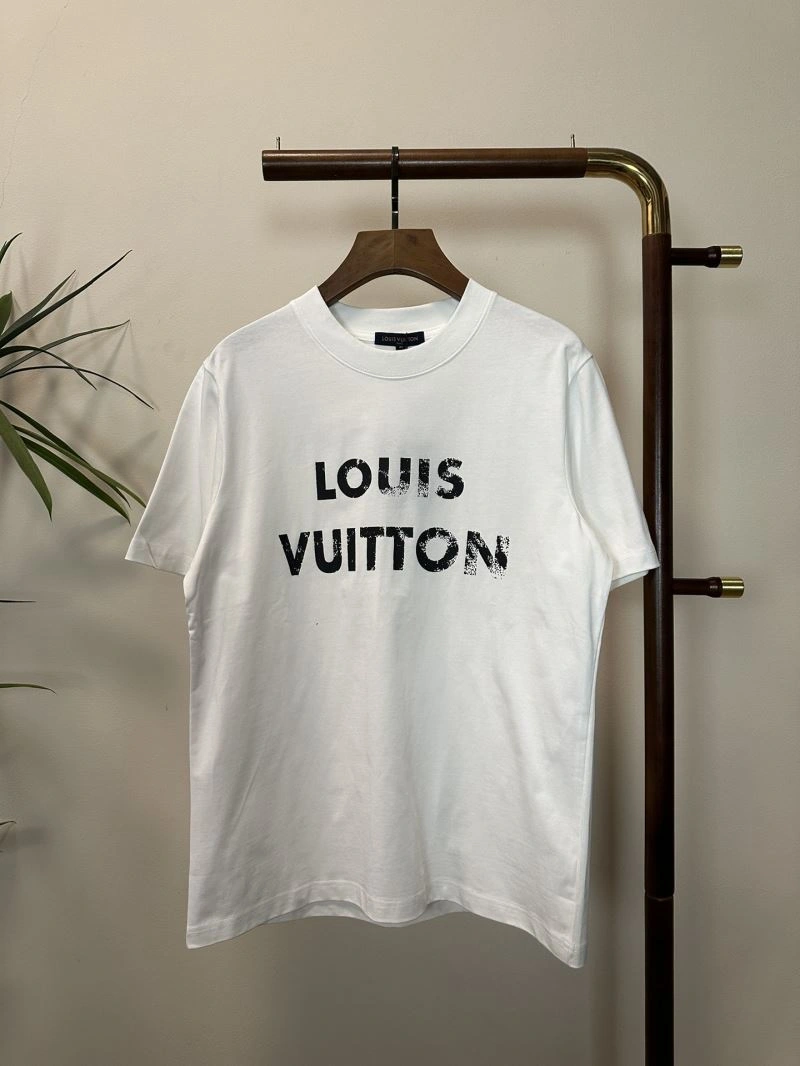 Breathable Louis Vuitton T-Shirts 133382
