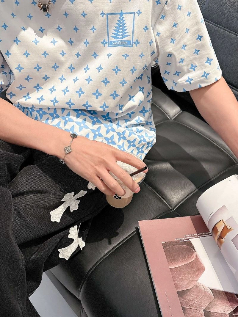 Louis Vuitton T-Shirts StreetReady 133356