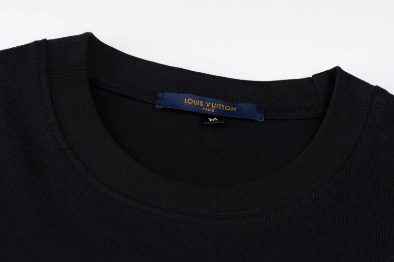 Durable Louis Vuitton T-Shirts 133359