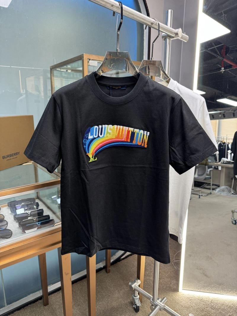 Louis Vuitton T-Shirts Comfortable 133347
