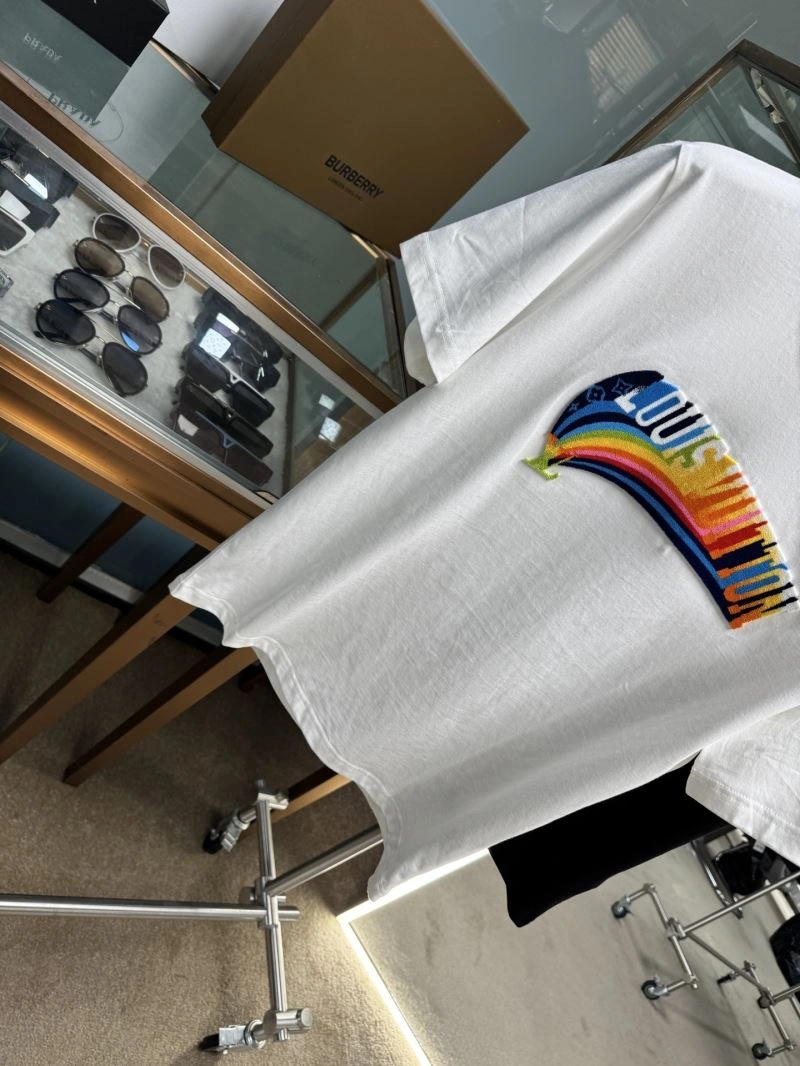Louis Vuitton T-Shirts Comfortable 133347