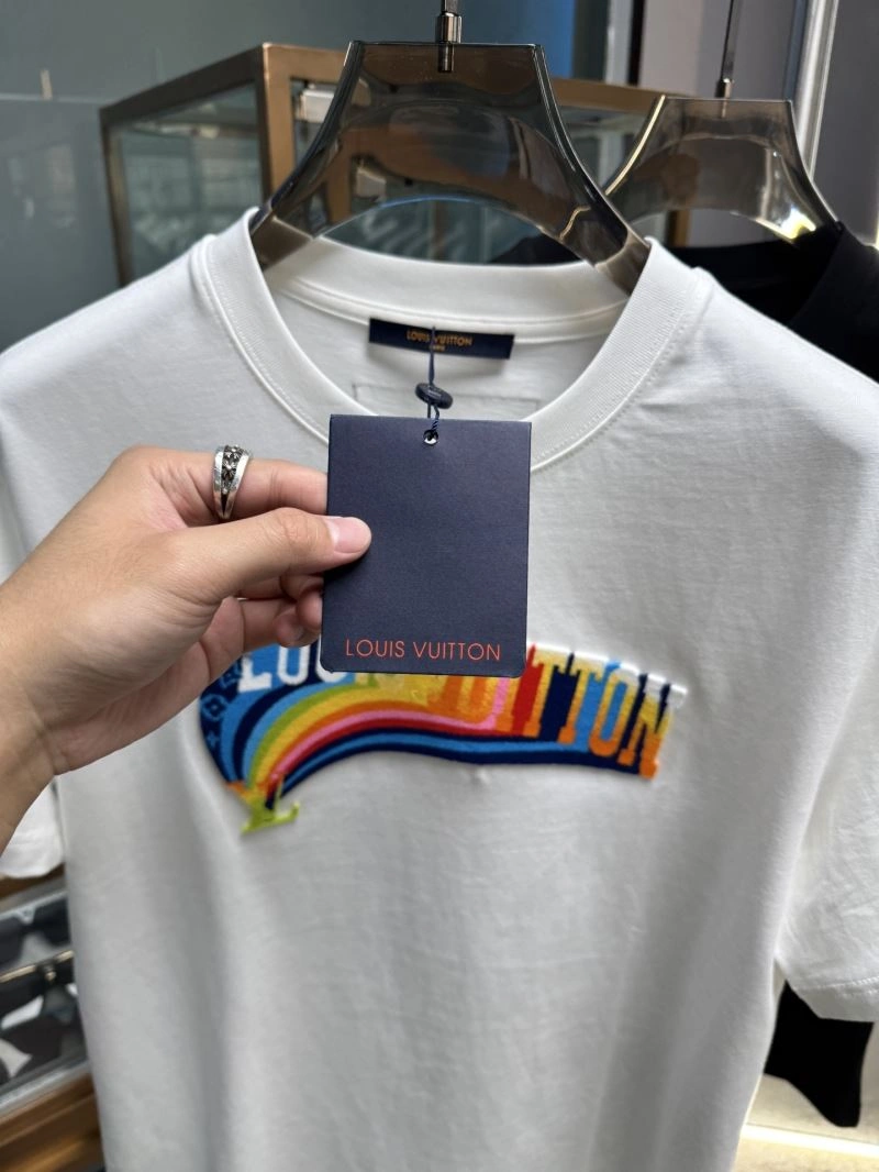 Louis Vuitton T-Shirts Comfortable 133347