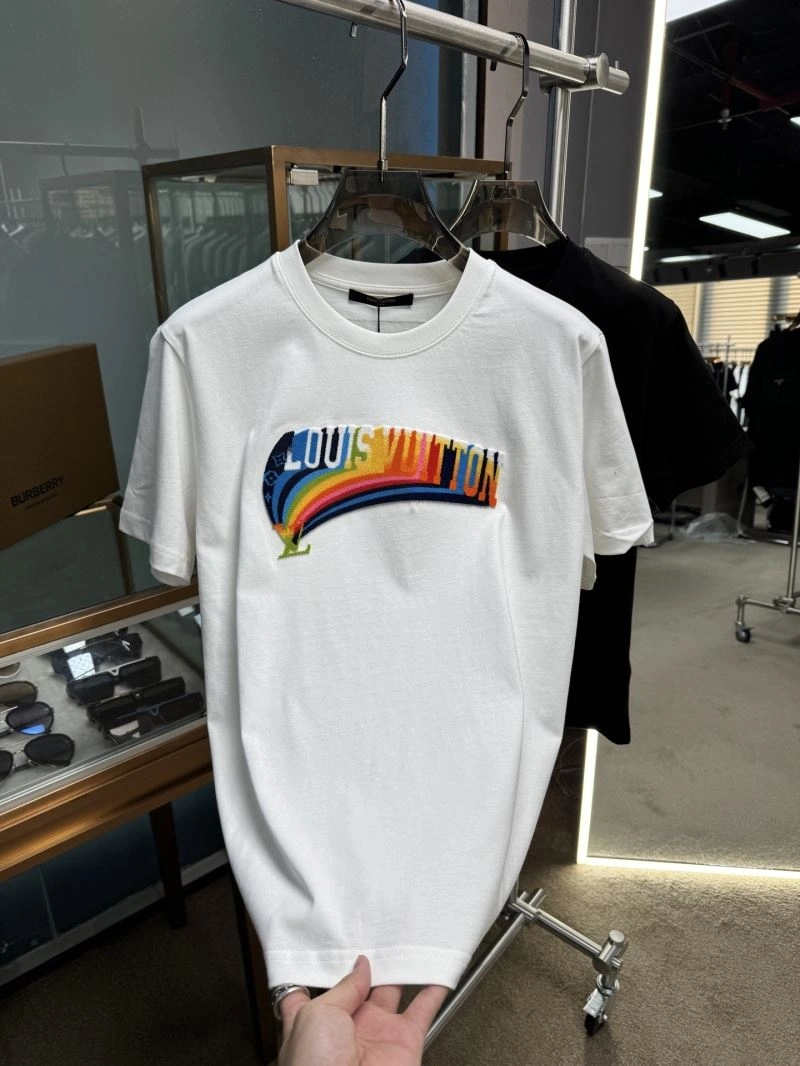 Louis Vuitton T-Shirts Comfortable 133347