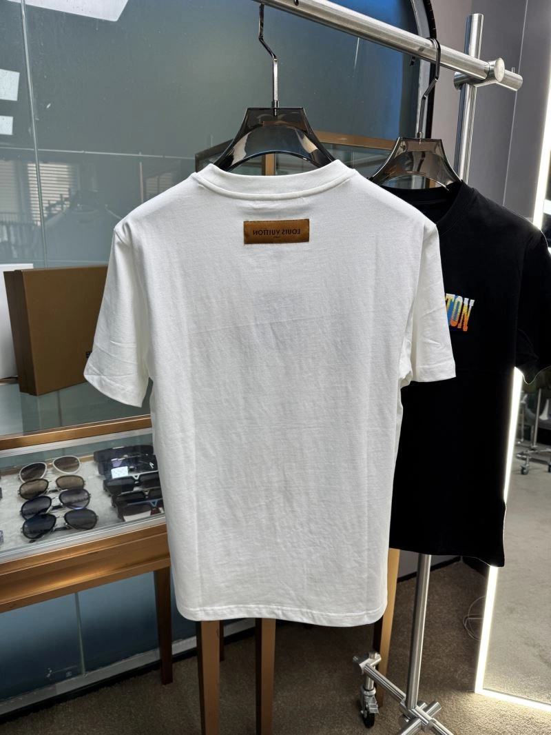 Louis Vuitton T-Shirts Comfortable 133347