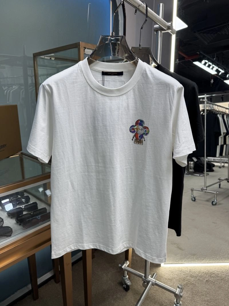 Louis Vuitton T-Shirts Breathable 133350