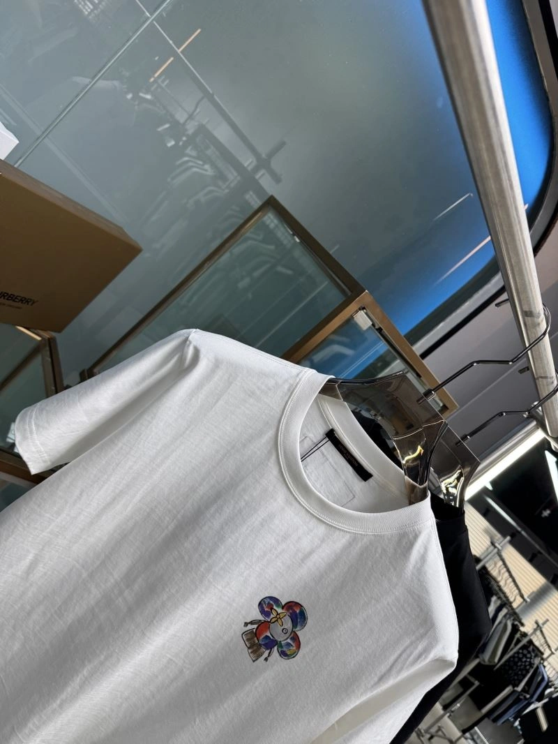 Louis Vuitton T-Shirts Breathable 133350