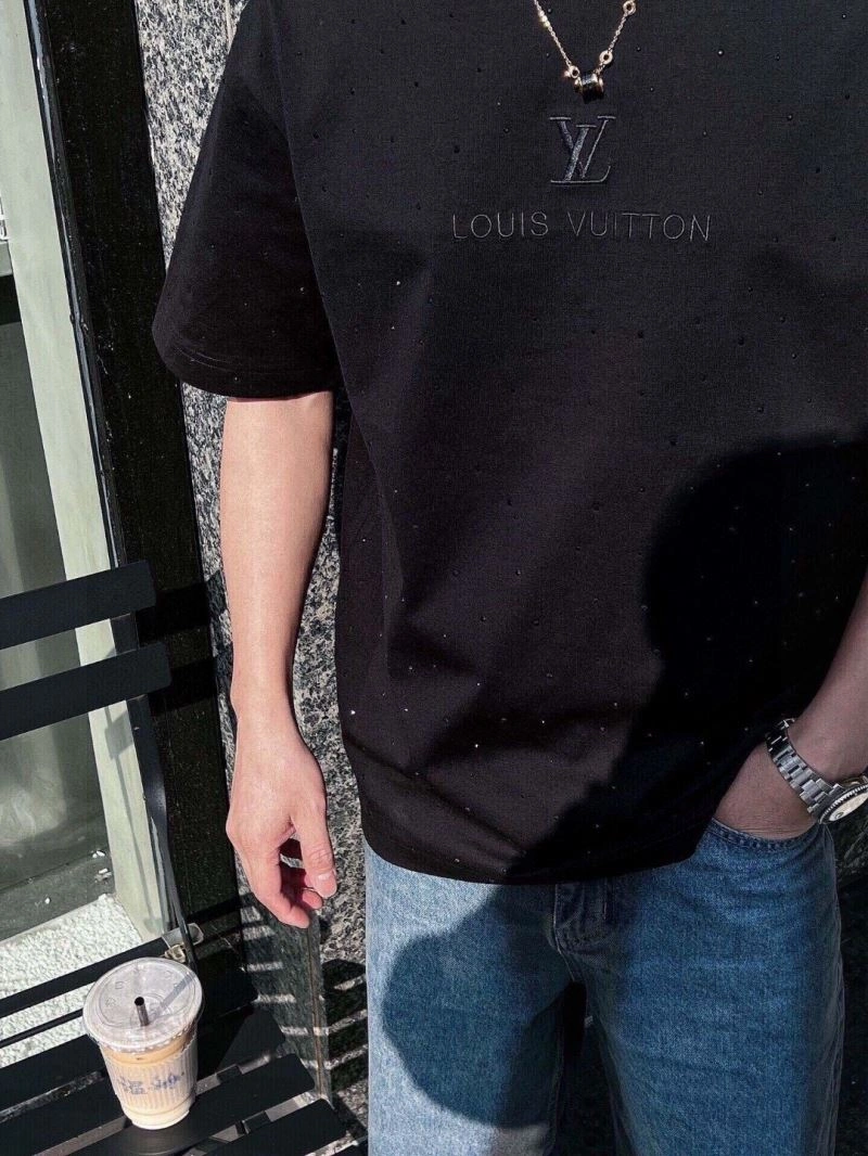 AllSeason Louis Vuitton T-Shirts 133344