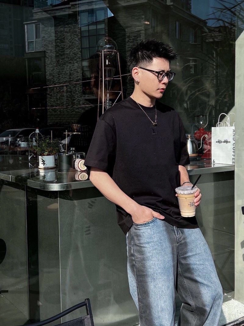 AllSeason Louis Vuitton T-Shirts 133344