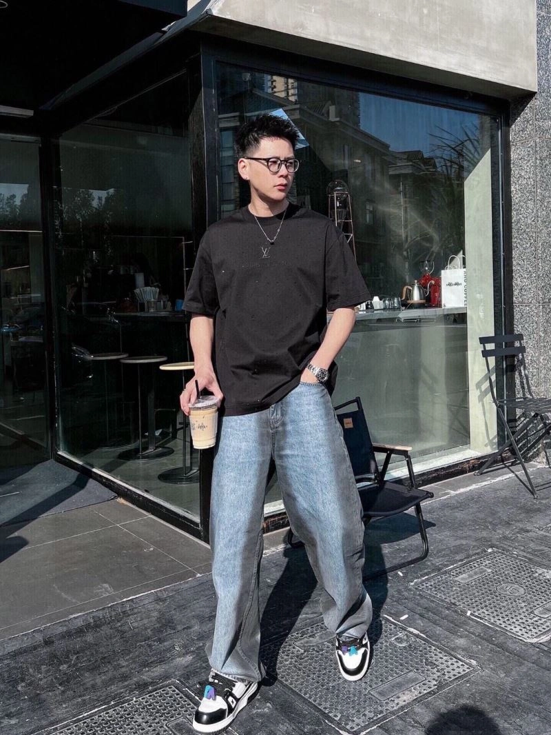 AllSeason Louis Vuitton T-Shirts 133344