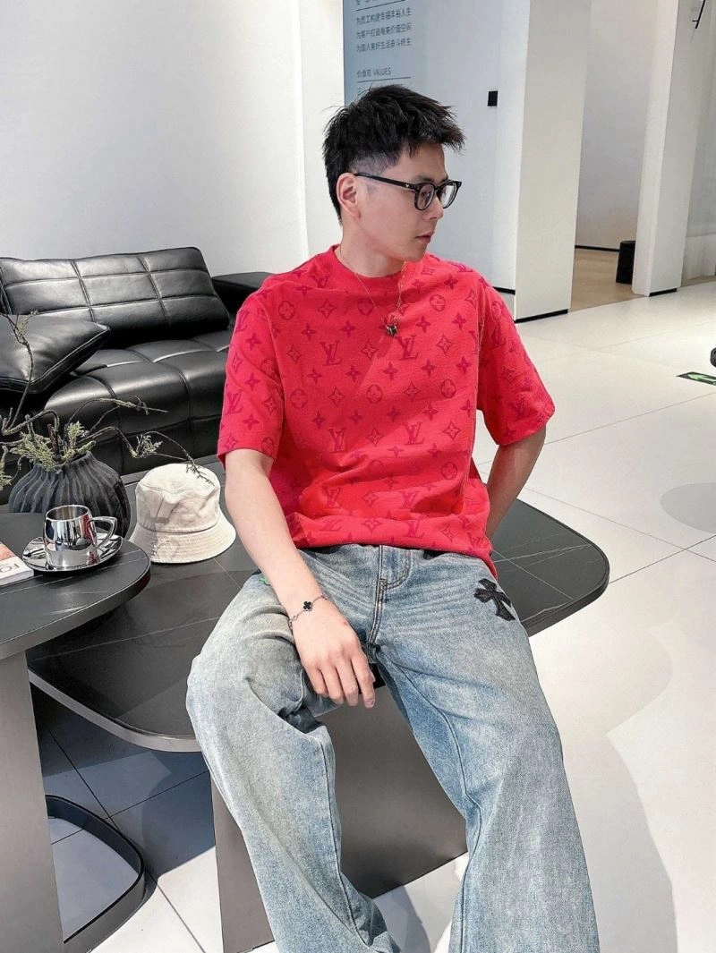 Versatile Louis Vuitton T-Shirts 133340