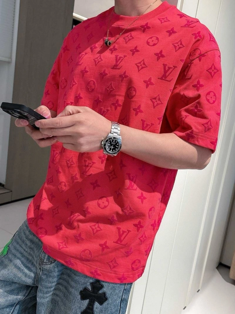 Versatile Louis Vuitton T-Shirts 133340