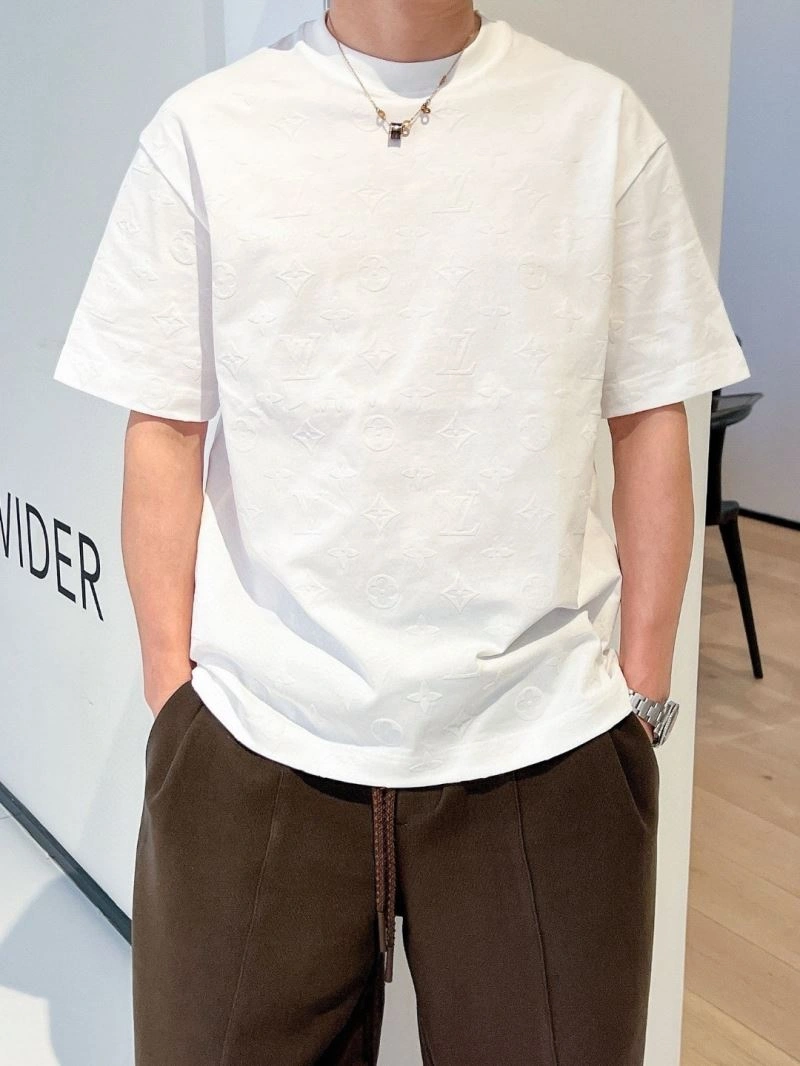 Stylish Louis Vuitton T-Shirts 133318