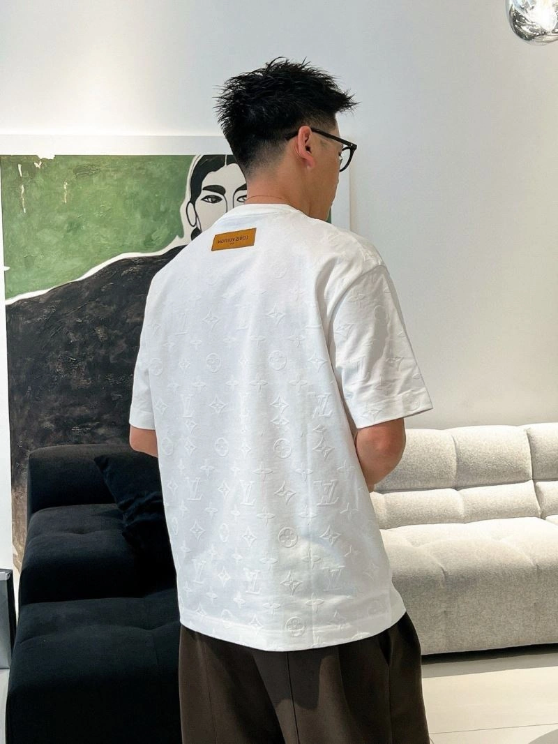 Stylish Louis Vuitton T-Shirts 133318