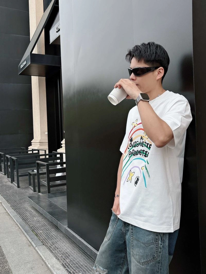 Louis Vuitton T-Shirts ComfortFit 133315