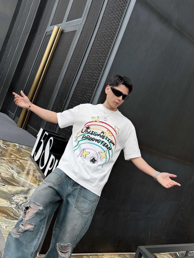 Louis Vuitton T-Shirts ComfortFit 133315