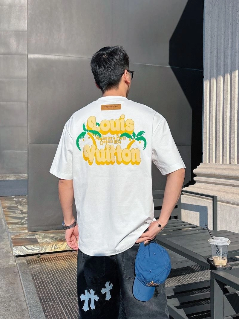 Breathable Louis Vuitton T-Shirts 133337