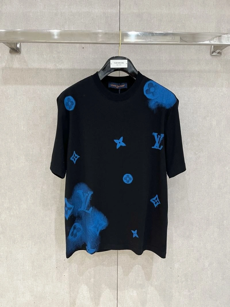 Flexible Louis Vuitton T-Shirts 133336