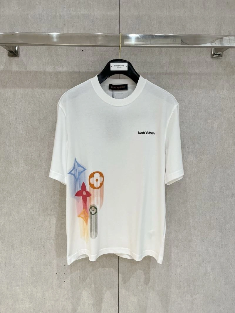 WellDesigned Louis Vuitton T-Shirts 133324