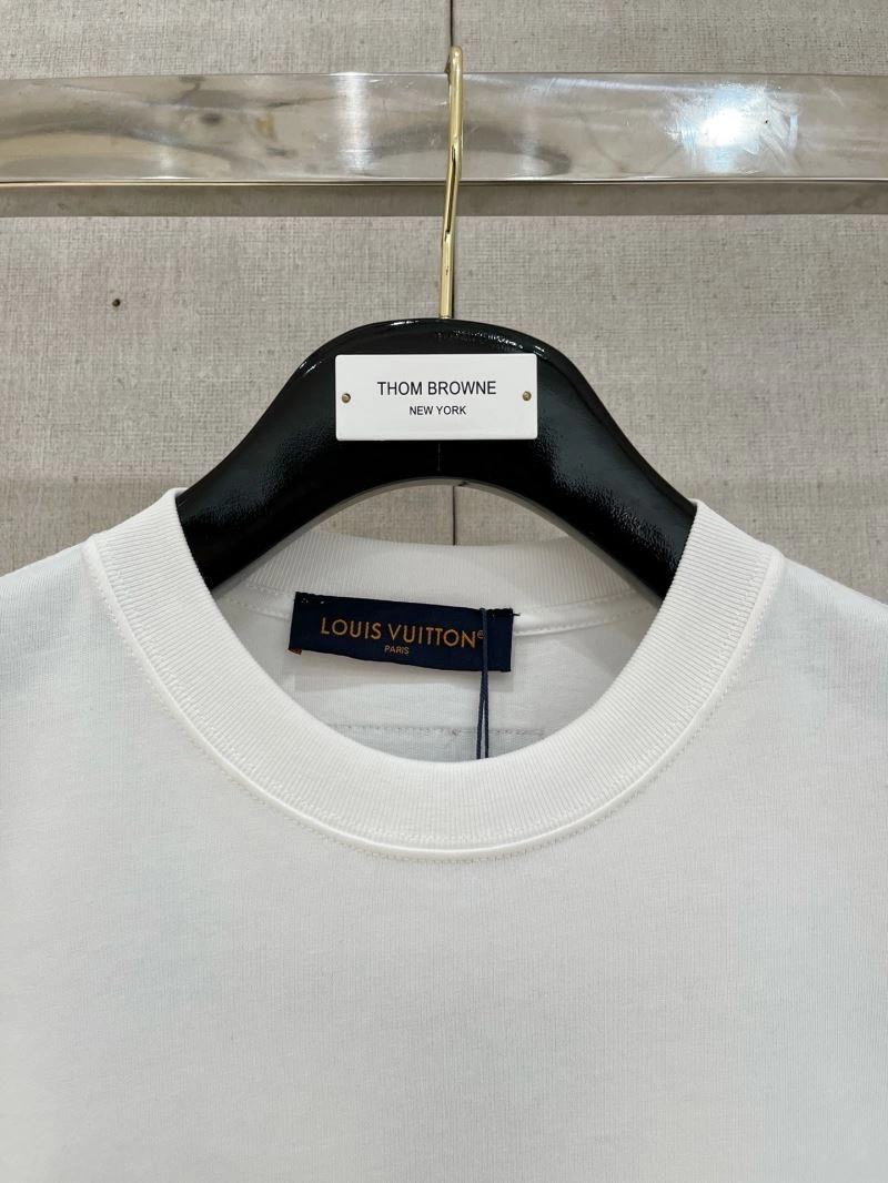WellDesigned Louis Vuitton T-Shirts 133324