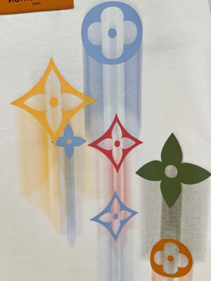WellDesigned Louis Vuitton T-Shirts 133324