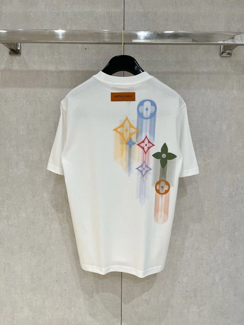 WellDesigned Louis Vuitton T-Shirts 133324