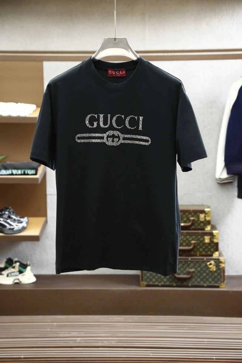 Louis Vuitton T-Shirts Elegant 133335
