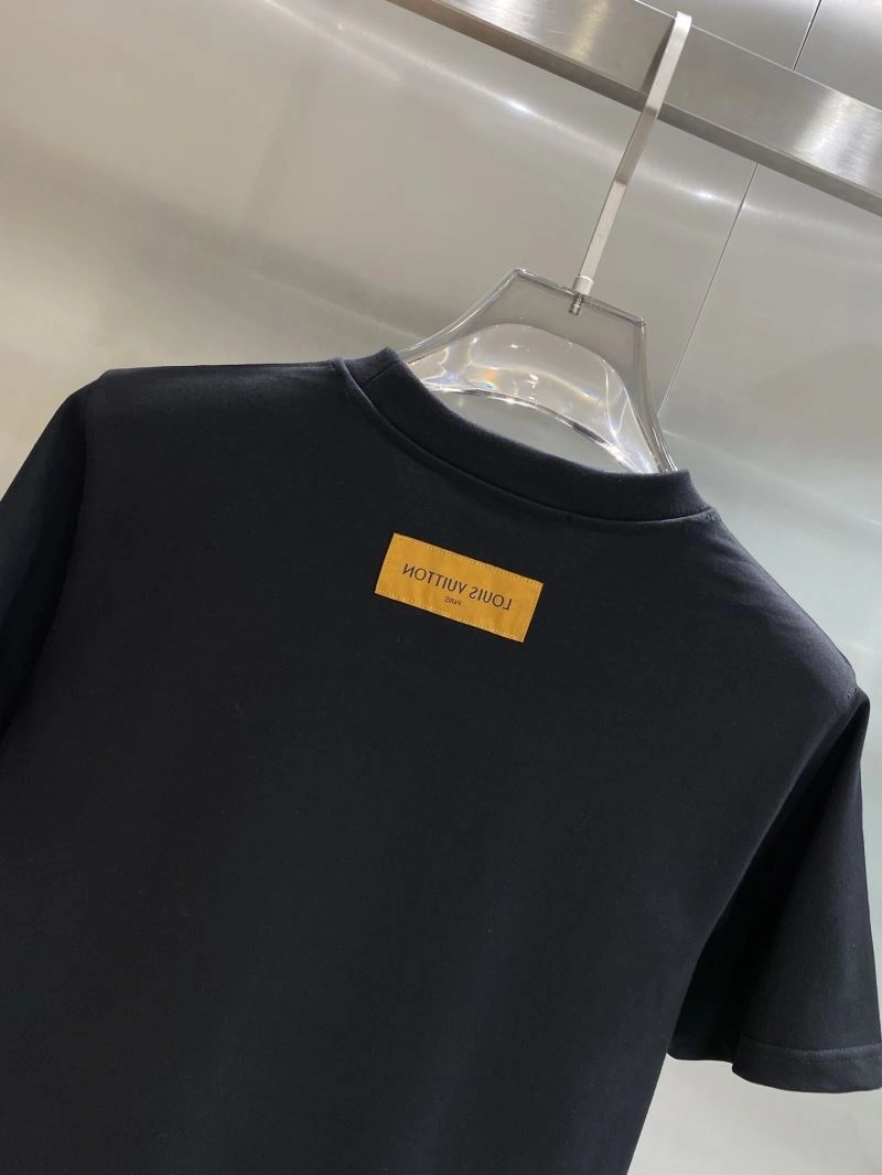 Louis Vuitton T-Shirts Contemporary 133330