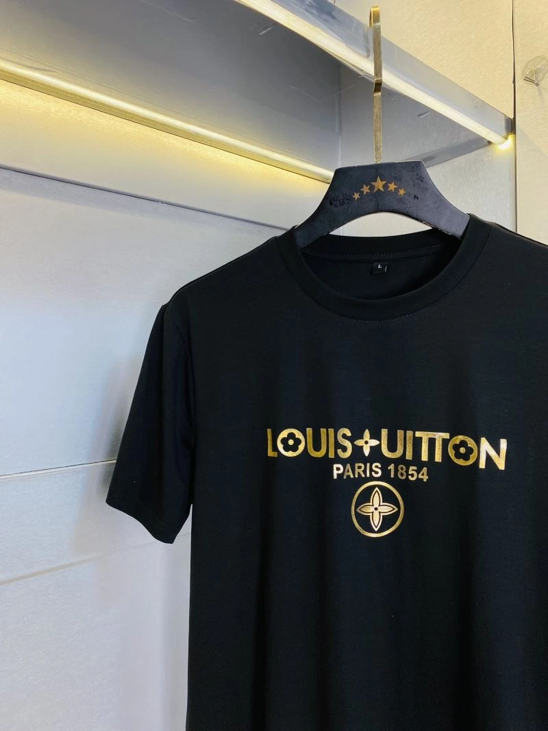 ComfortFit Louis Vuitton T-Shirts 133317