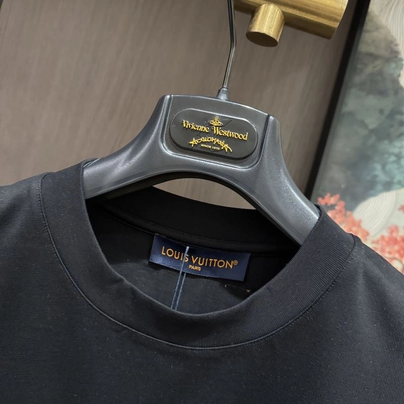 Louis Vuitton T-Shirts WellDesigned 133339
