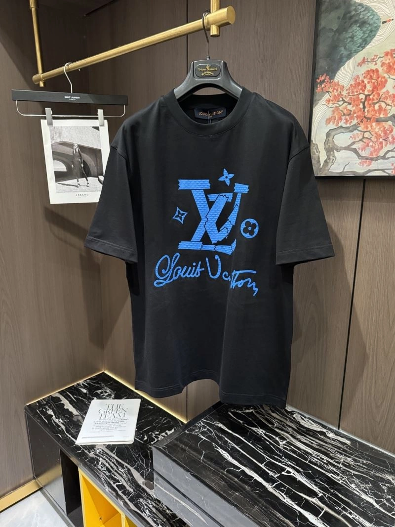 Louis Vuitton T-Shirts Casual 133333