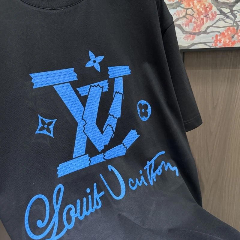 Louis Vuitton T-Shirts Casual 133333