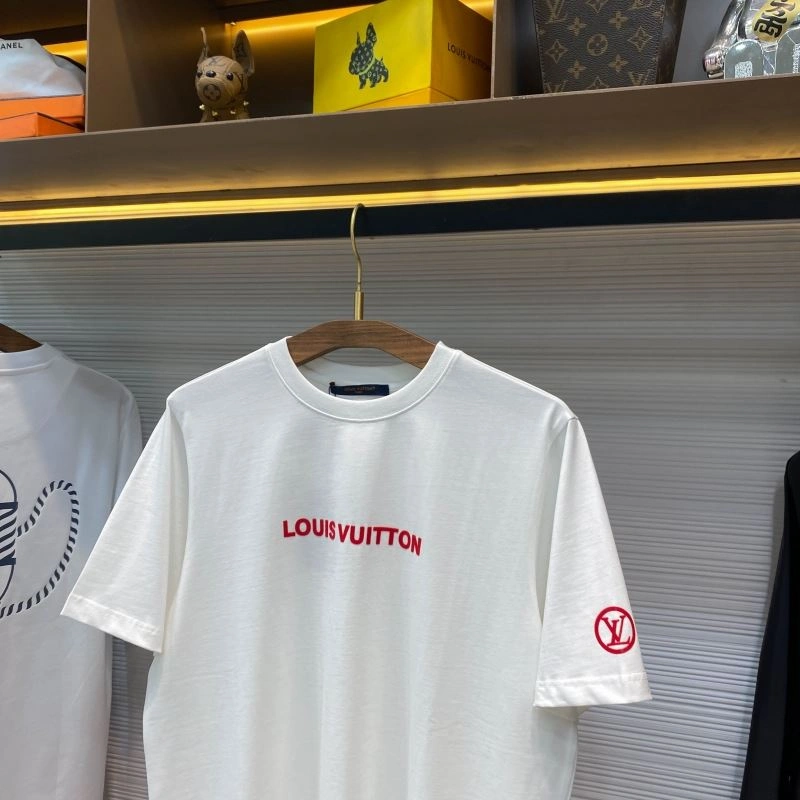 Louis Vuitton T-Shirts Cozy 133311