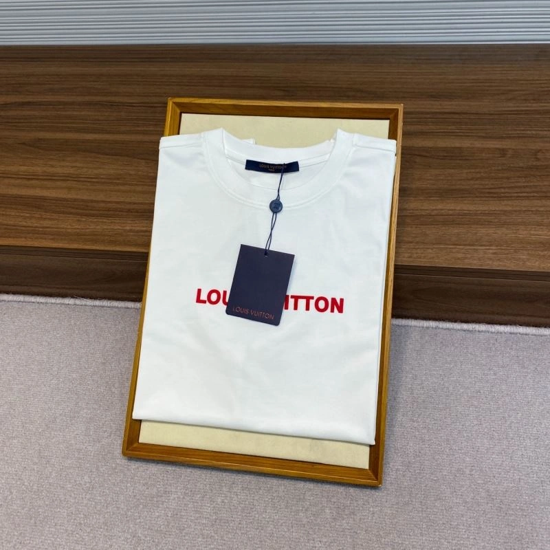 Louis Vuitton T-Shirts Cozy 133311