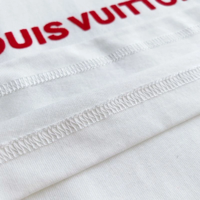 Refined Louis Vuitton T-Shirts 133328