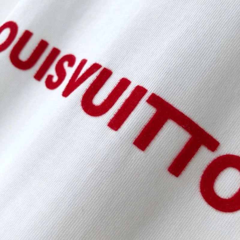 Refined Louis Vuitton T-Shirts 133322