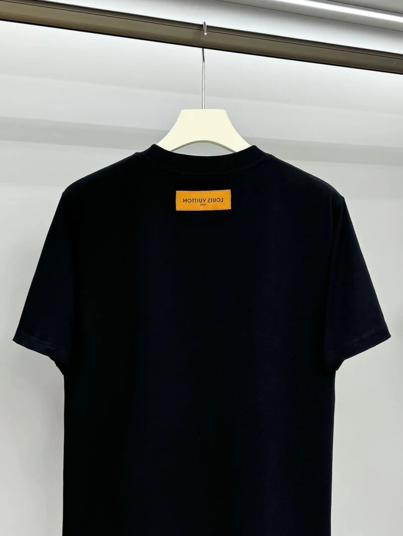 Louis Vuitton T-Shirts Fashionable 133326