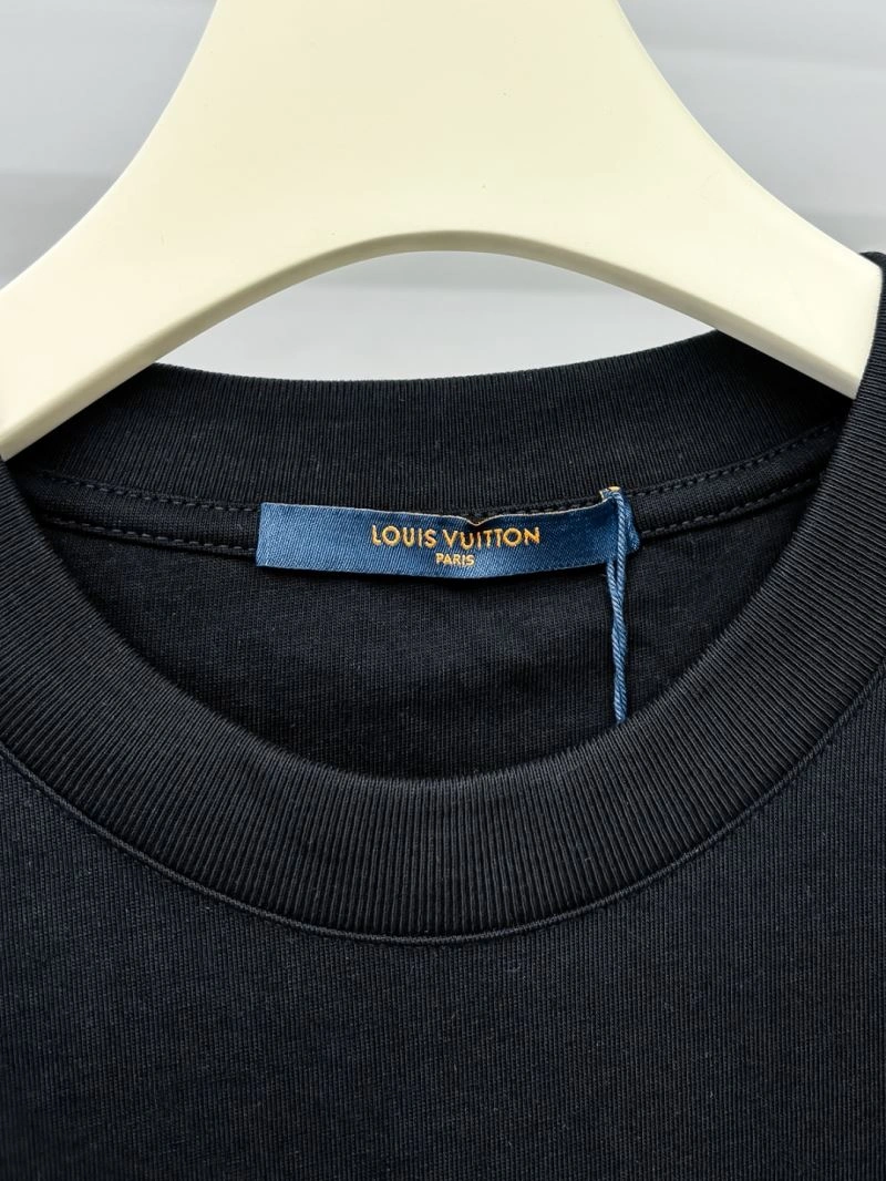 Louis Vuitton T-Shirts Fashionable 133326