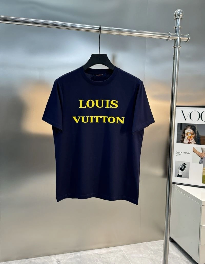 Lightweight Louis Vuitton T-Shirts 133308