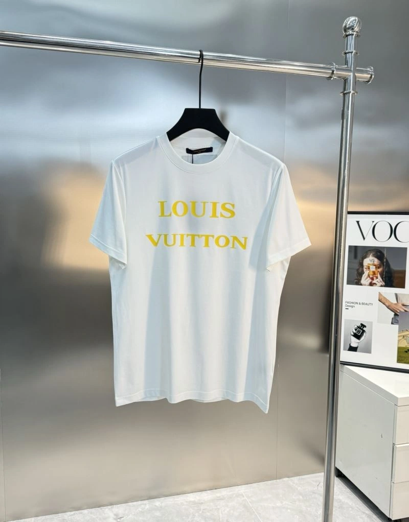 Lightweight Louis Vuitton T-Shirts 133308