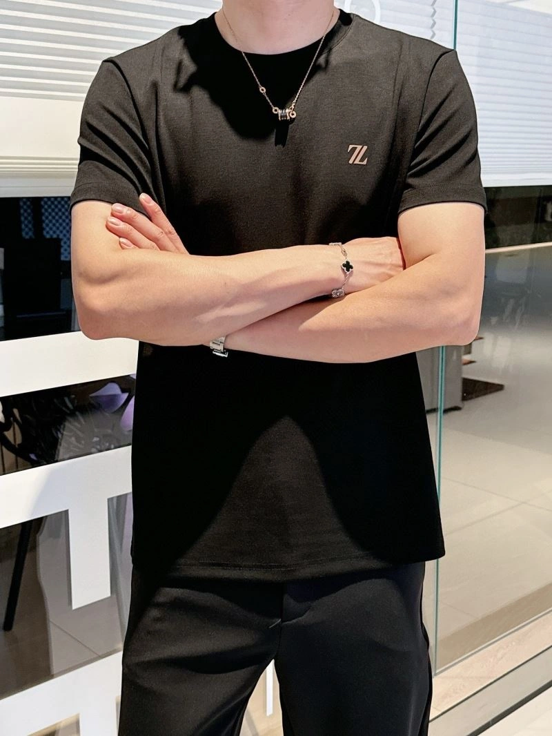 Popular Louis Vuitton T-Shirts 133305
