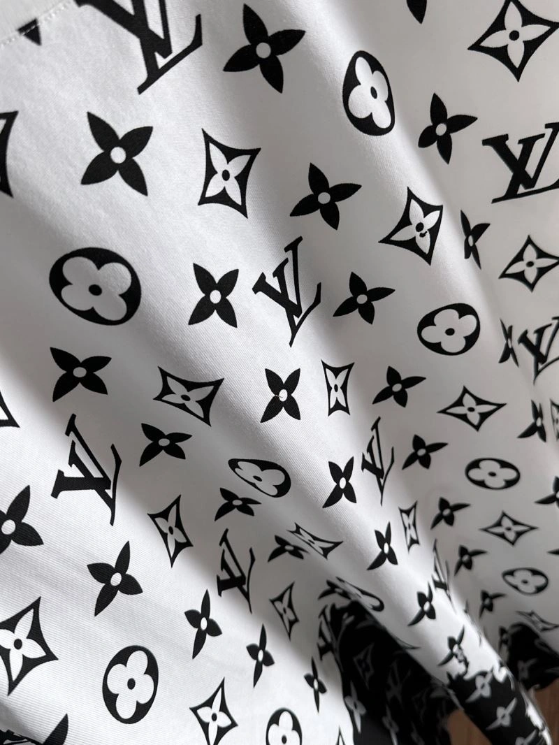Louis Vuitton T-Shirts Sustainable 133274