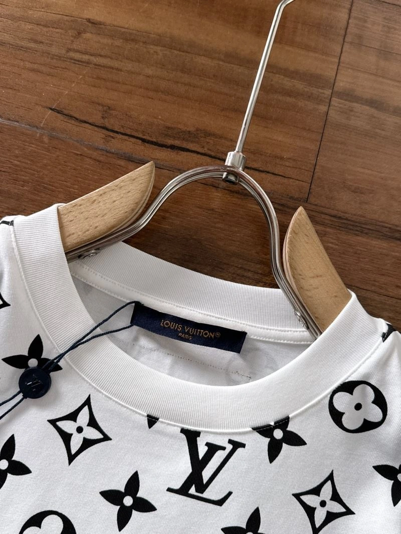 Louis Vuitton T-Shirts Sustainable 133274